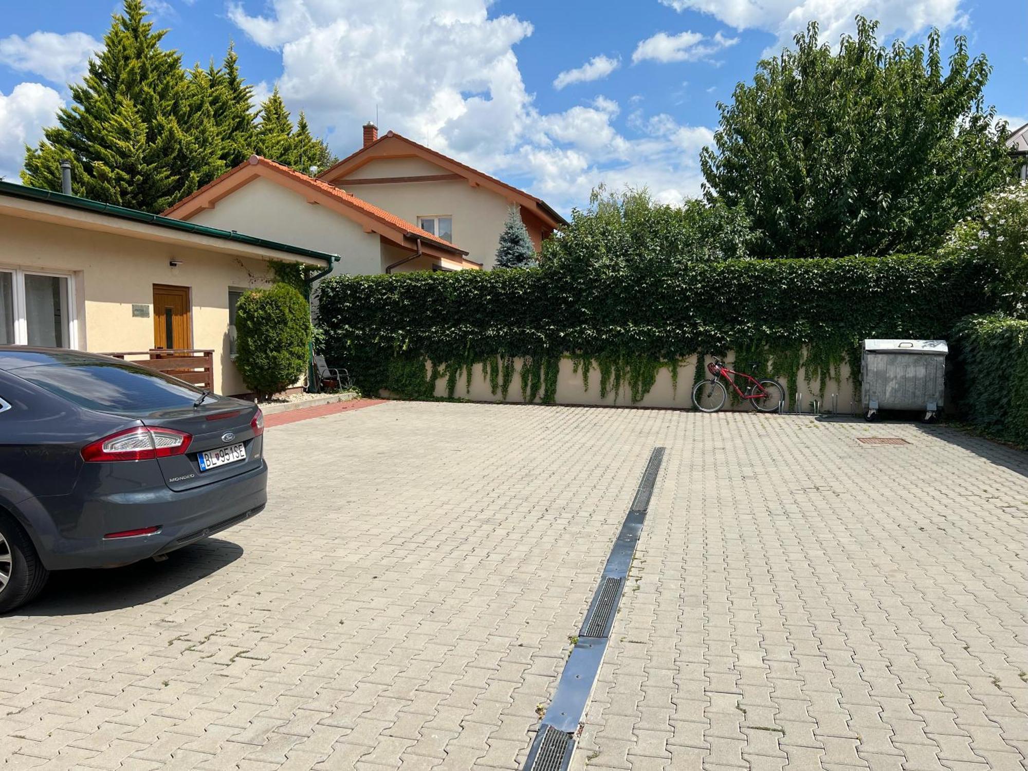 Penzion Helios Bratislava Exterior photo